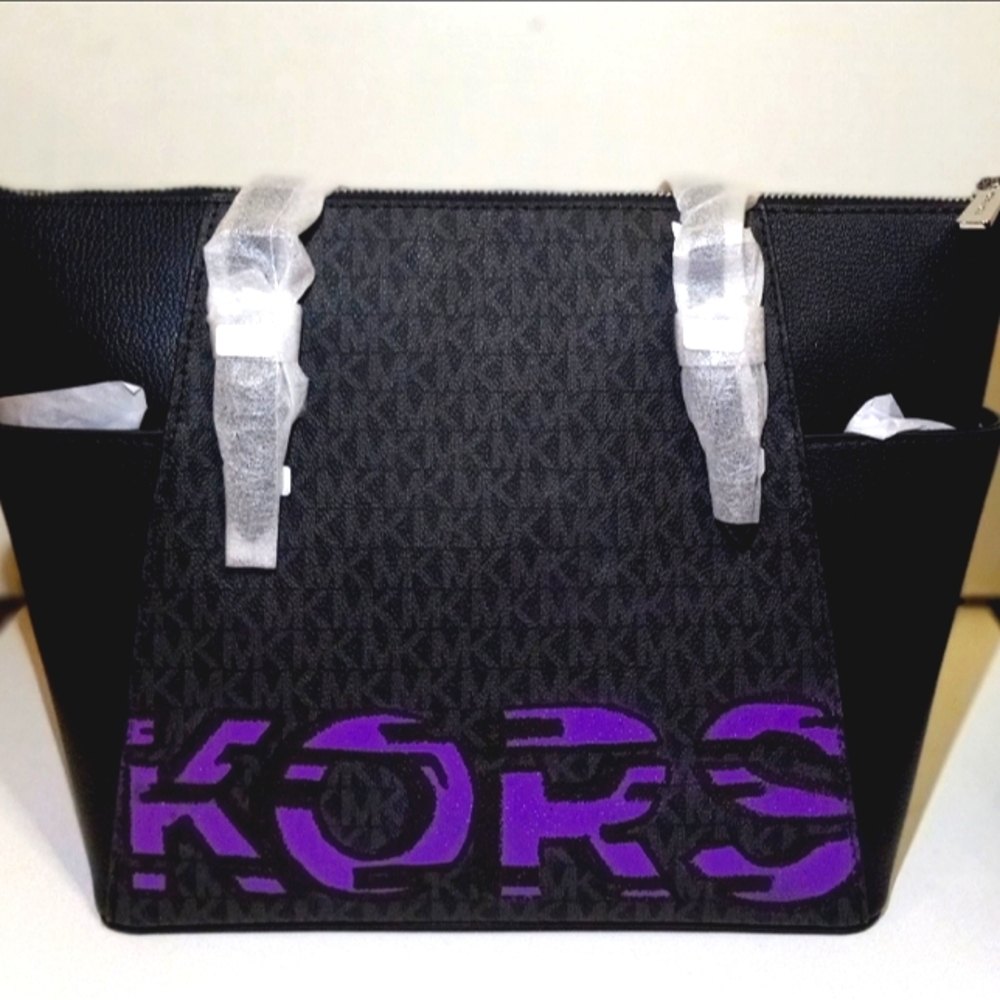 LIMITED EDITION NWT BLACK CHARLOTTE MICHAEL KORS HANDBAG W. MONOGRAM PATTERN